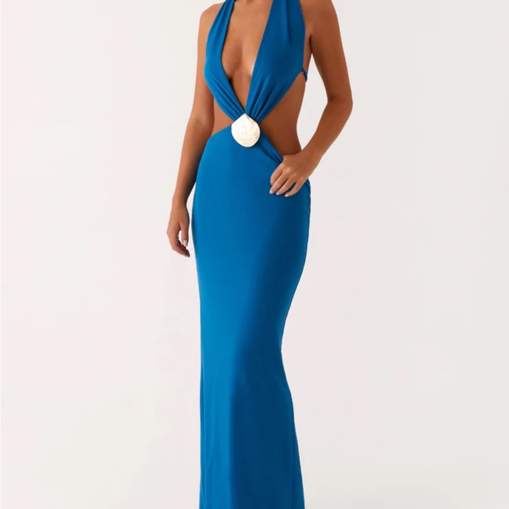 Elegant Blue Halter Maxi Dress